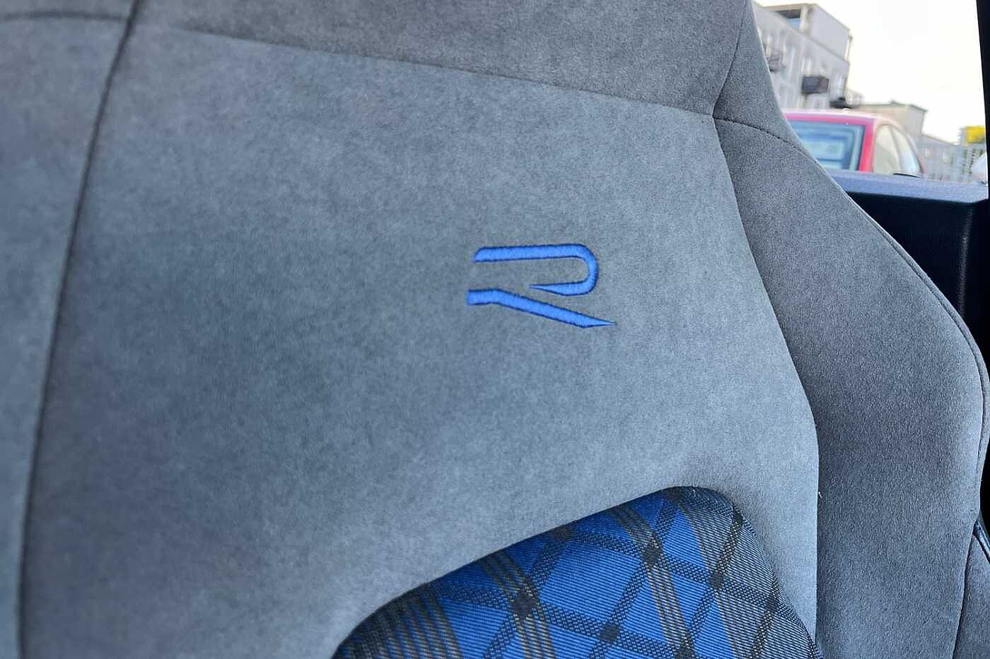 Volkswagen Golf R