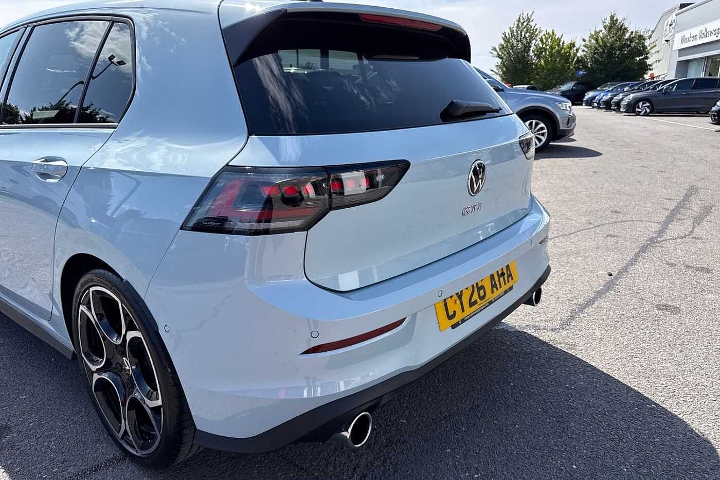Volkswagen Golf GTI