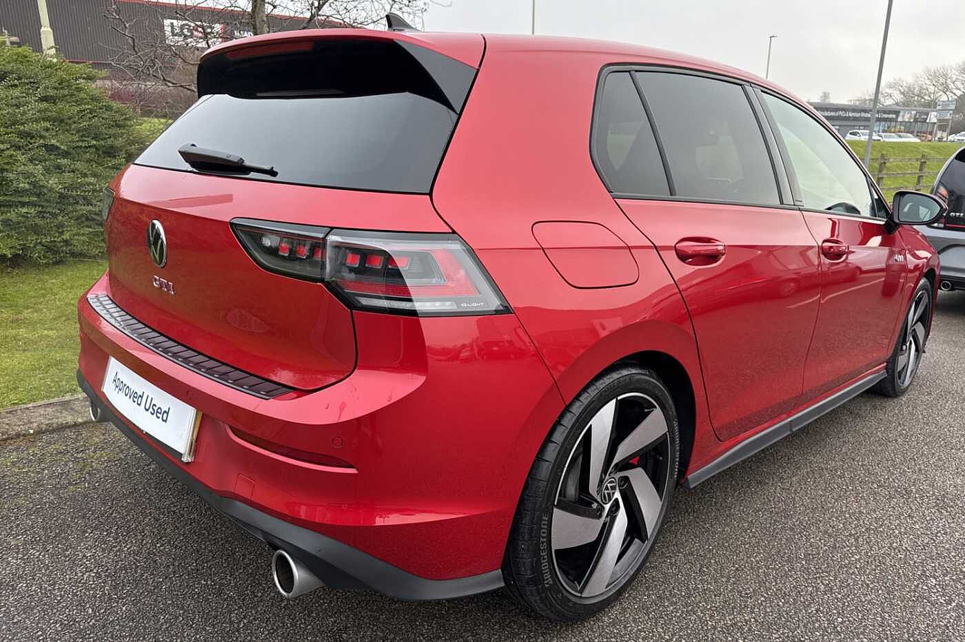 Volkswagen Golf GTI