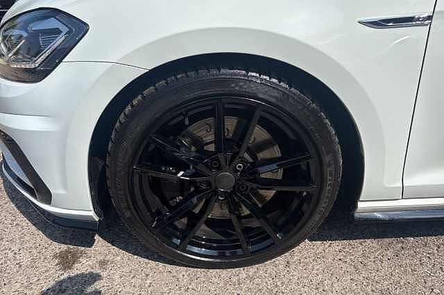 Volkswagen Golf R