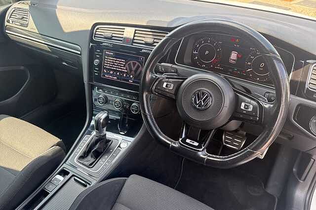 Volkswagen Golf R