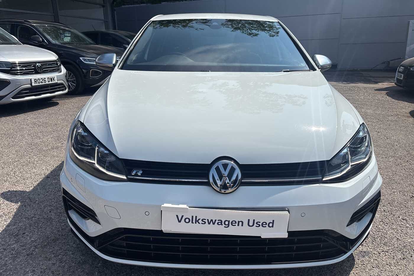 Volkswagen Golf R