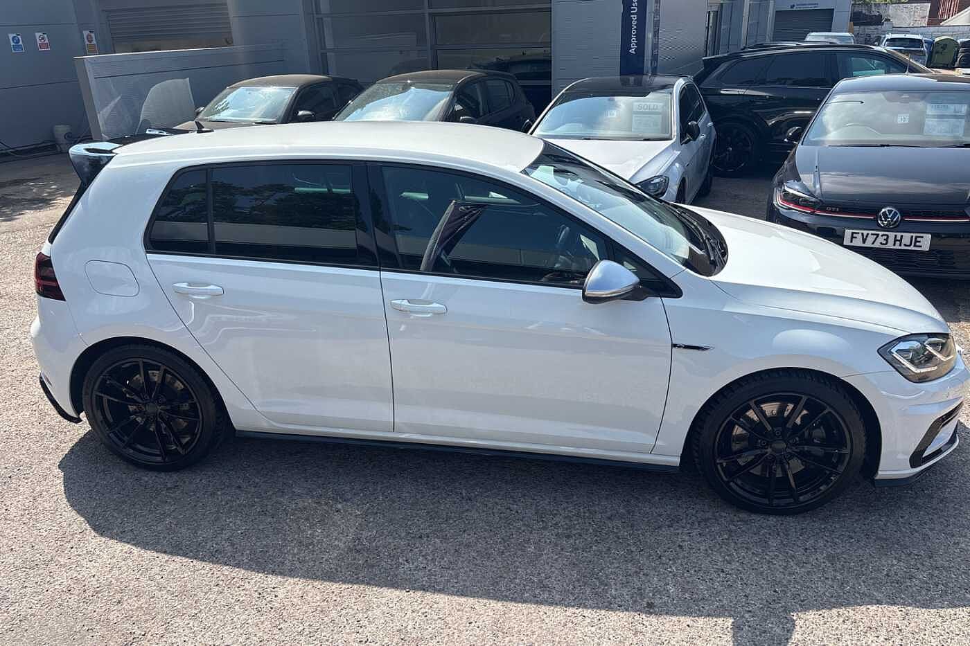 Volkswagen Golf R