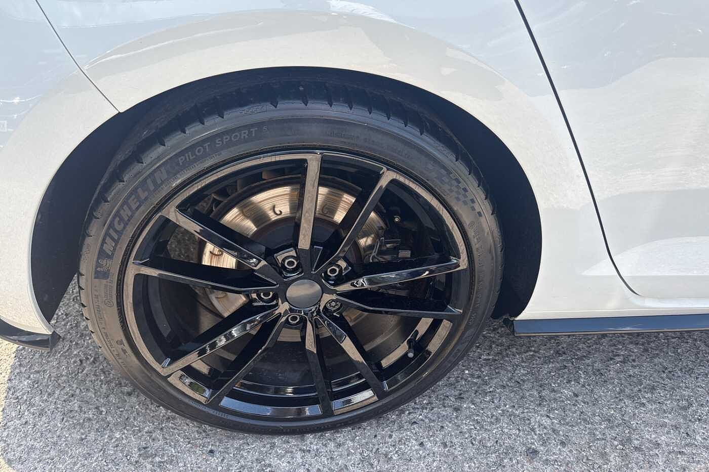 Volkswagen Golf R