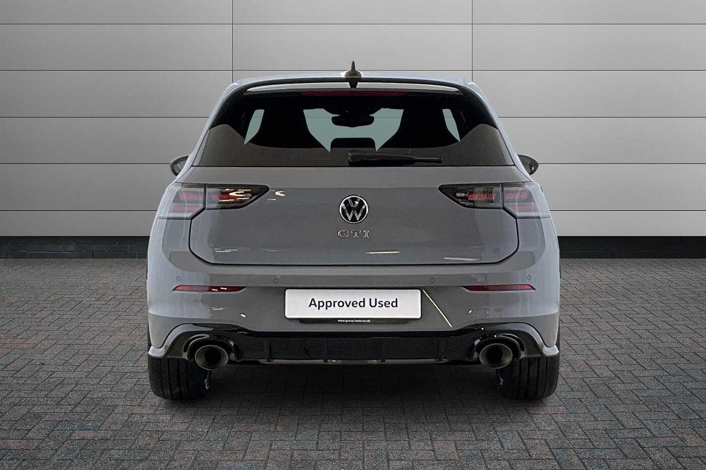 Volkswagen Golf GTI
