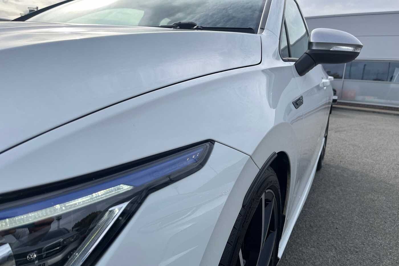 Volkswagen Golf R