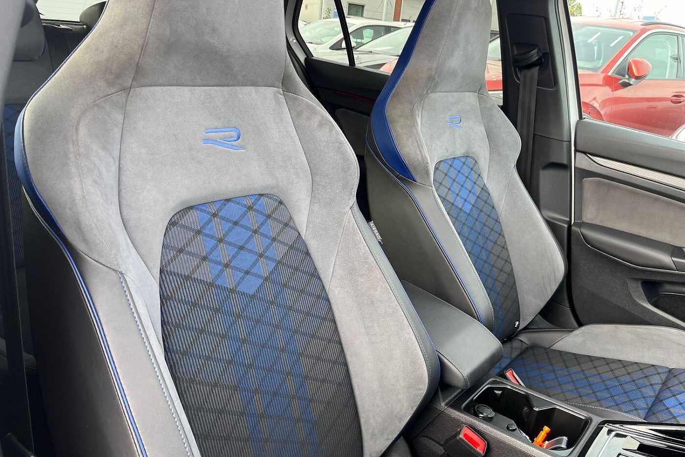Volkswagen Golf R