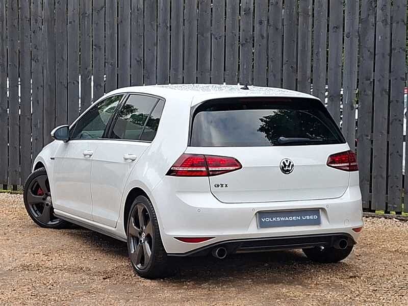 Volkswagen Golf GTI