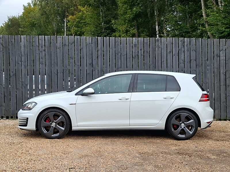 Volkswagen Golf GTI
