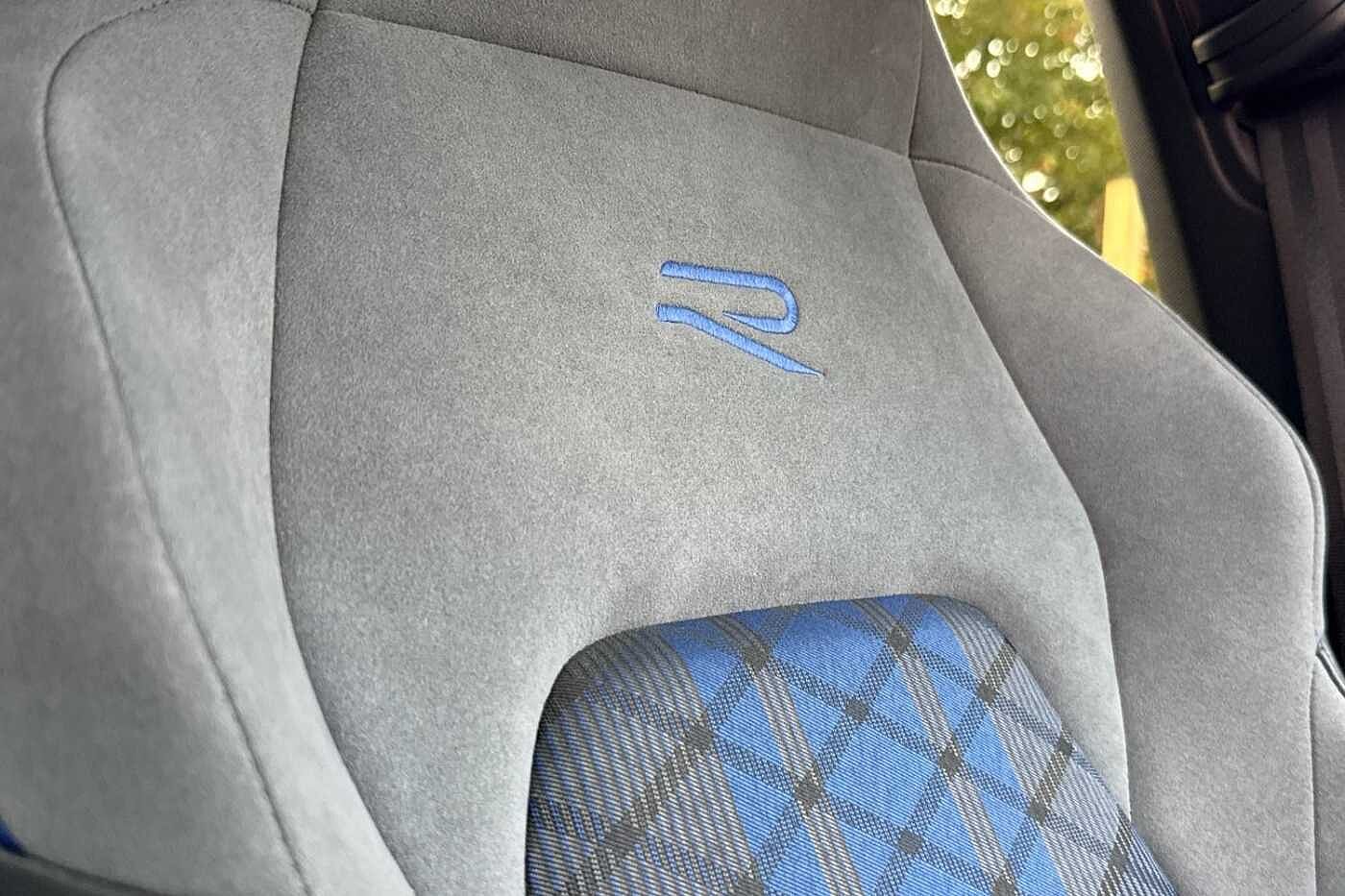 Volkswagen Golf R