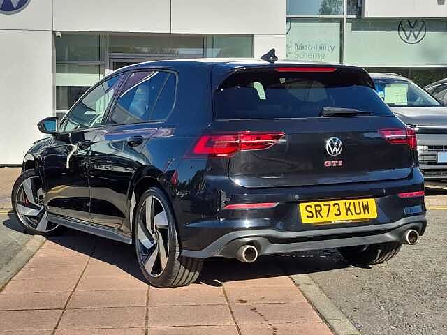 Volkswagen Golf GTI