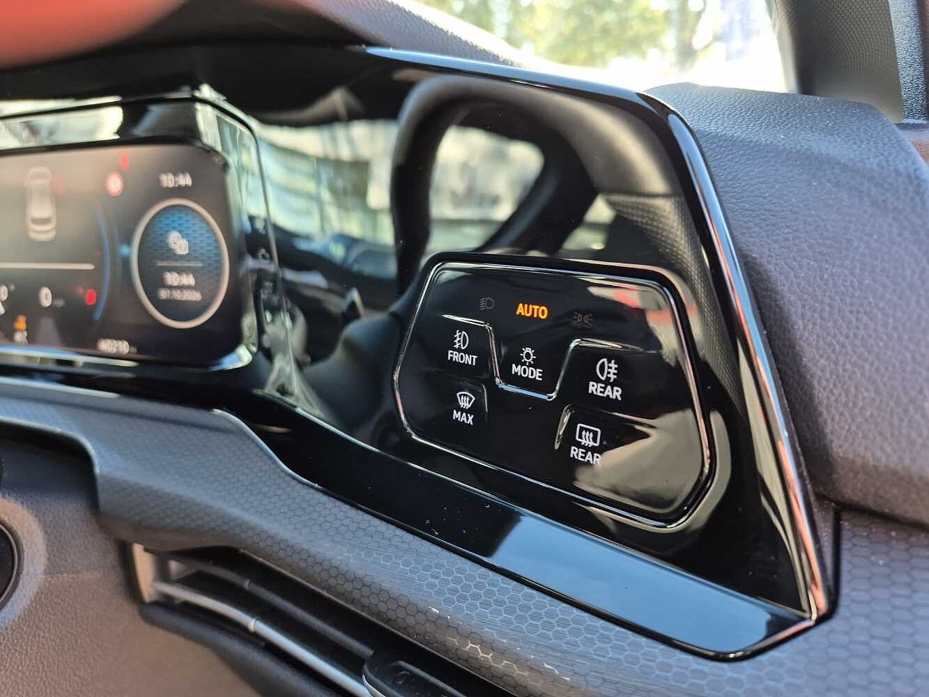 Volkswagen Golf GTI